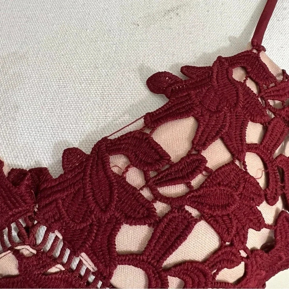 Aqua Red Maroon Lace Dress XS Midi Length Spaghetti Strap V Neck Cocktail Formal - Picture 11 of 12